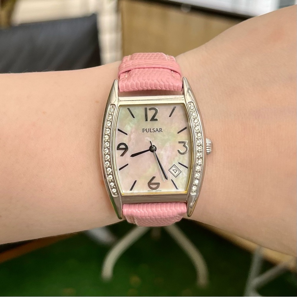 Vintage Swarovski Pulsar Mother of Pearl Watch VX32-X310 Pink Black Band